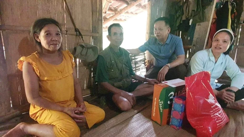 Giữa đại ngàn Thanh Hoá, Caritas Thanh Hoá đã tìm đến một gia đình dân tộc thiểu số vô cùng khó khăn