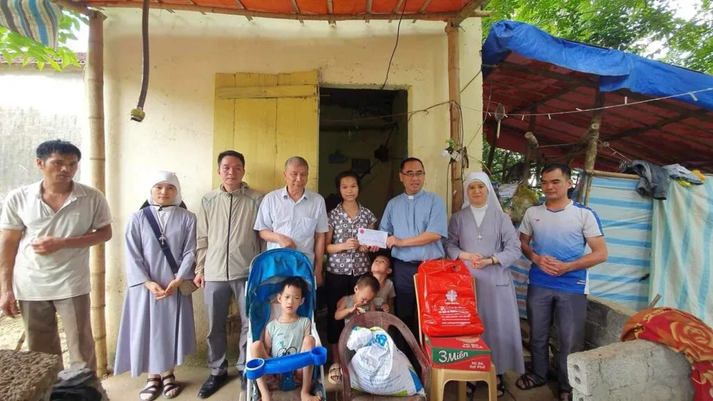 Caritas Thanh Hóa chung tay giúp đỡ gia đình đặc biệt khó khăn