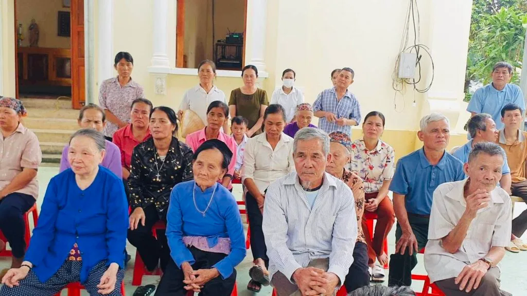 Caritas Thanh Hoá và Hội Thầy Thuốc Samaritano Mang Tình Thương Yêu Tới Giáo Xứ Dương Giao