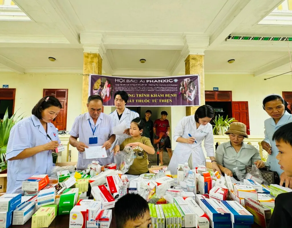 Caritas Thanh Hoá và Hội Thầy Thuốc Samaritano Mang Tình Thương Yêu Tới Giáo Xứ Dương Giao
