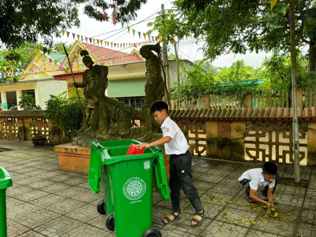Buổi lễ phát động phong trào bảo vệ môi trường tại giáo xứ Phúc Địa, giáo phận Thanh Hóa: Nỗ lực chung tay bảo vệ ngôi nhà chung