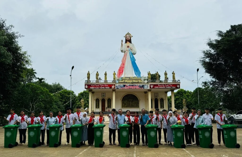 Buổi lễ phát động phong trào bảo vệ môi trường tại giáo xứ Phúc Địa, giáo phận Thanh Hóa: Nỗ lực chung tay bảo vệ ngôi nhà chung