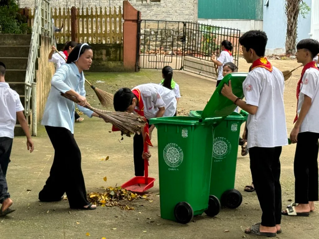 Buổi lễ phát động phong trào bảo vệ môi trường tại giáo xứ Phúc Địa, giáo phận Thanh Hóa: Nỗ lực chung tay bảo vệ ngôi nhà chung