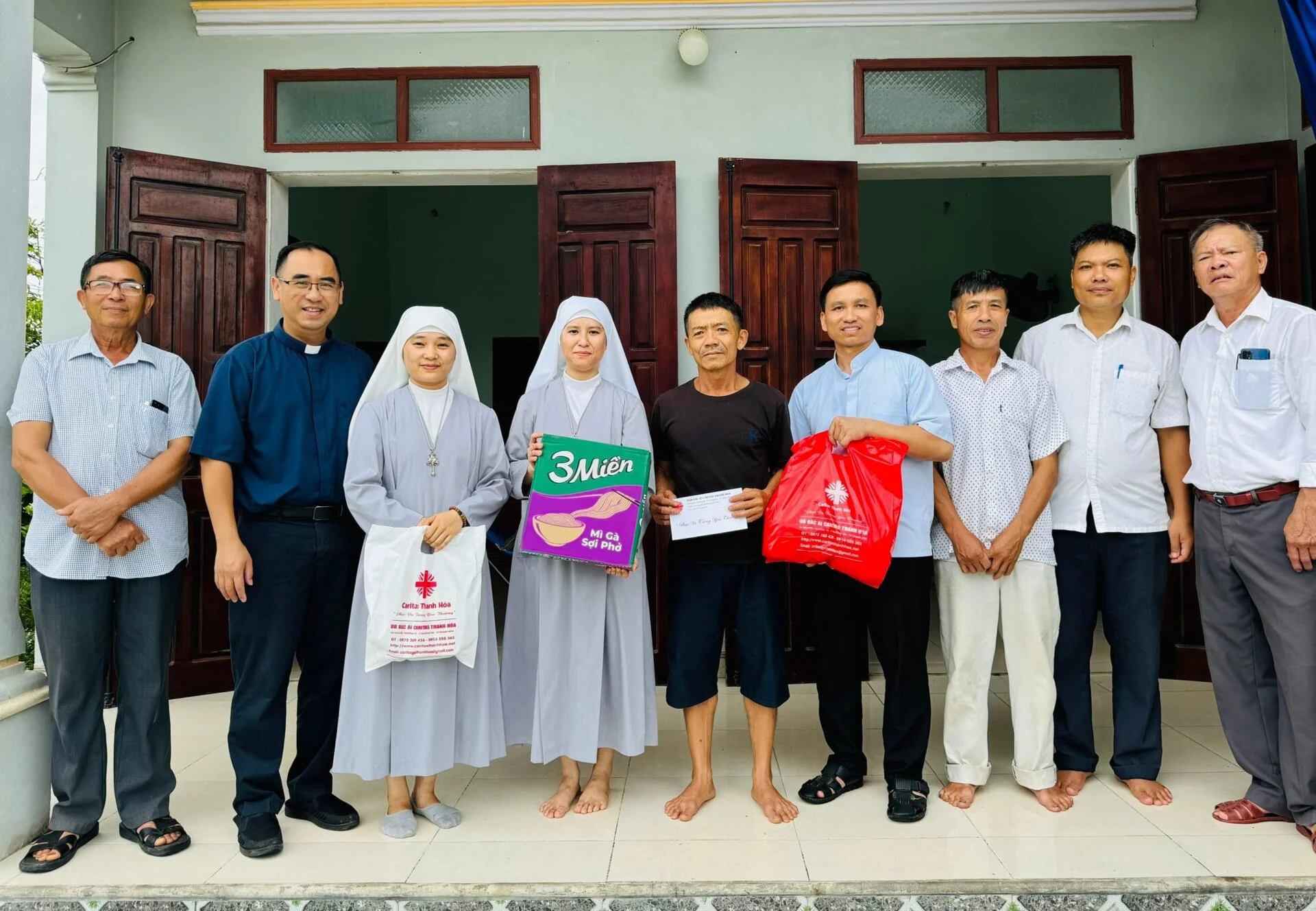 Mùa Yêu Thương Trên Đất Hà Trung: Caritas Thanh Hóa Mang Tình Thương Đến Những Mảnh Đời Khó Khăn