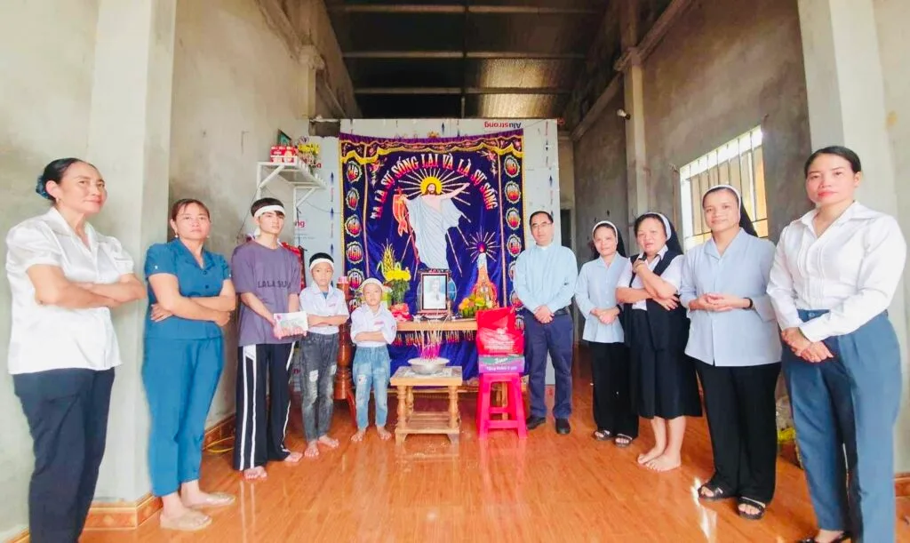Caritas Thanh Hóa Trao Gửi Tình Thương Cho Các Cháu Mồ Côi Con Chị Maria Nguyễn Thị Lụa