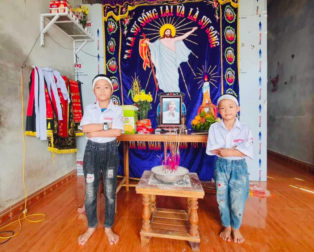 Caritas Thanh Hóa Trao Gửi Tình Thương Cho Các Cháu Mồ Côi Con Chị Maria Nguyễn Thị Lụa