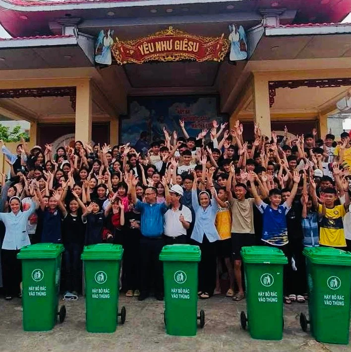 Caritas Thanh Hóa Chung Tay Bảo Vệ Môi Trường Biển Tại Ba Làng: Nỗ Lực Gìn Giữ “Ngôi Nhà Chung”
