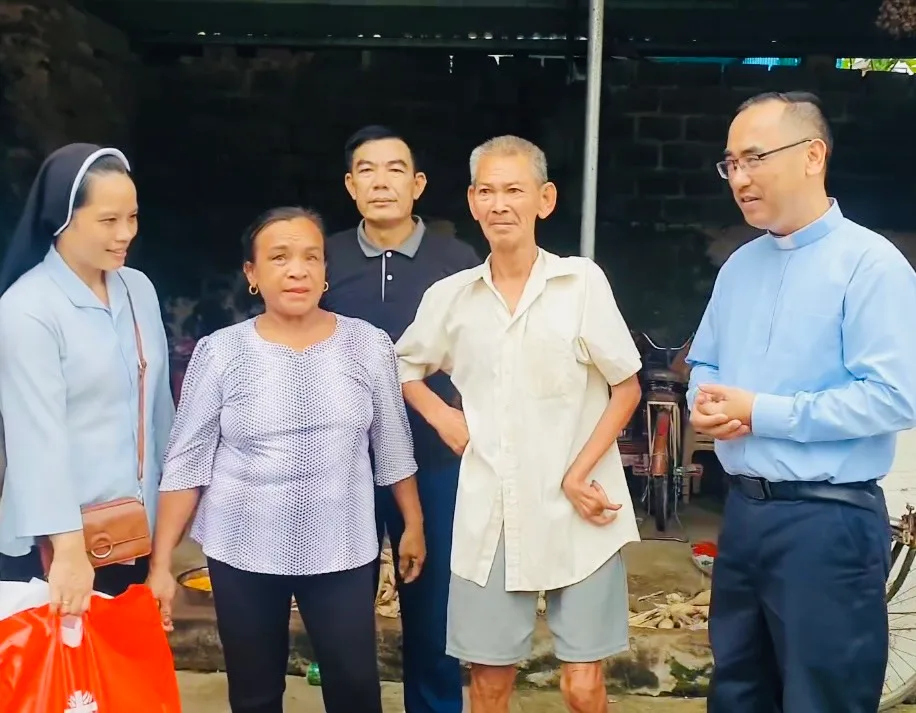 Hạnh Phúc Giản Đơn Giữa Đời Thường