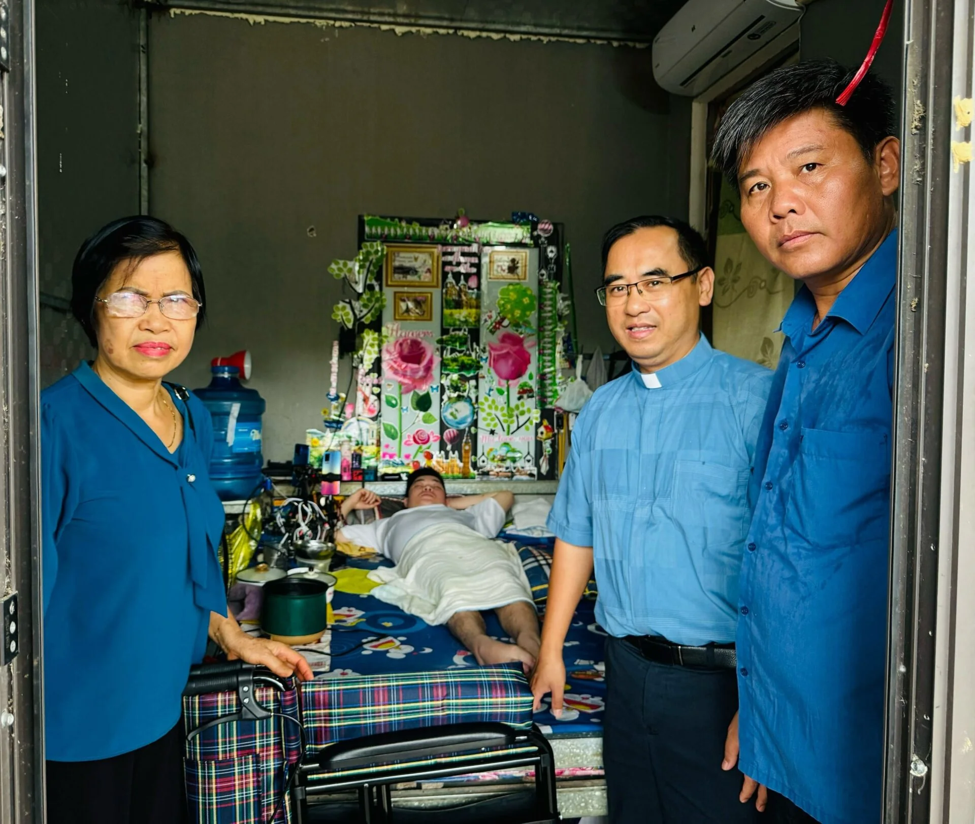 Chiếc Xe Lăn Và Nghị Lực Sống