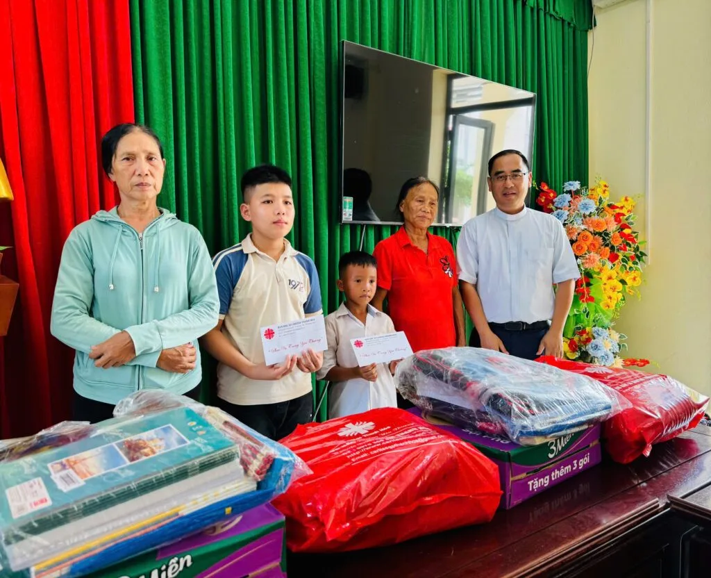 Hạt Giống Xanh Đâm Chồi Trong Khó Khăn