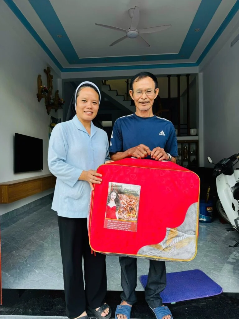 Từ Con Thuyền Lênh Đênh Đếm Mái Ấm Vững Chãi