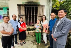 Đằng Sau Bức Tường Im Lặng