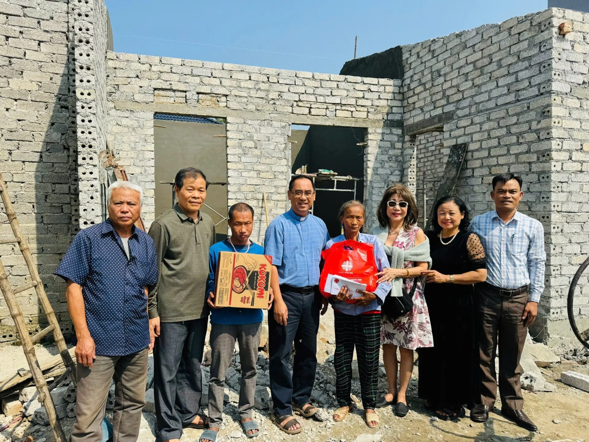 Tình Người Ấm Áp Giữa Lòng Đông Quang