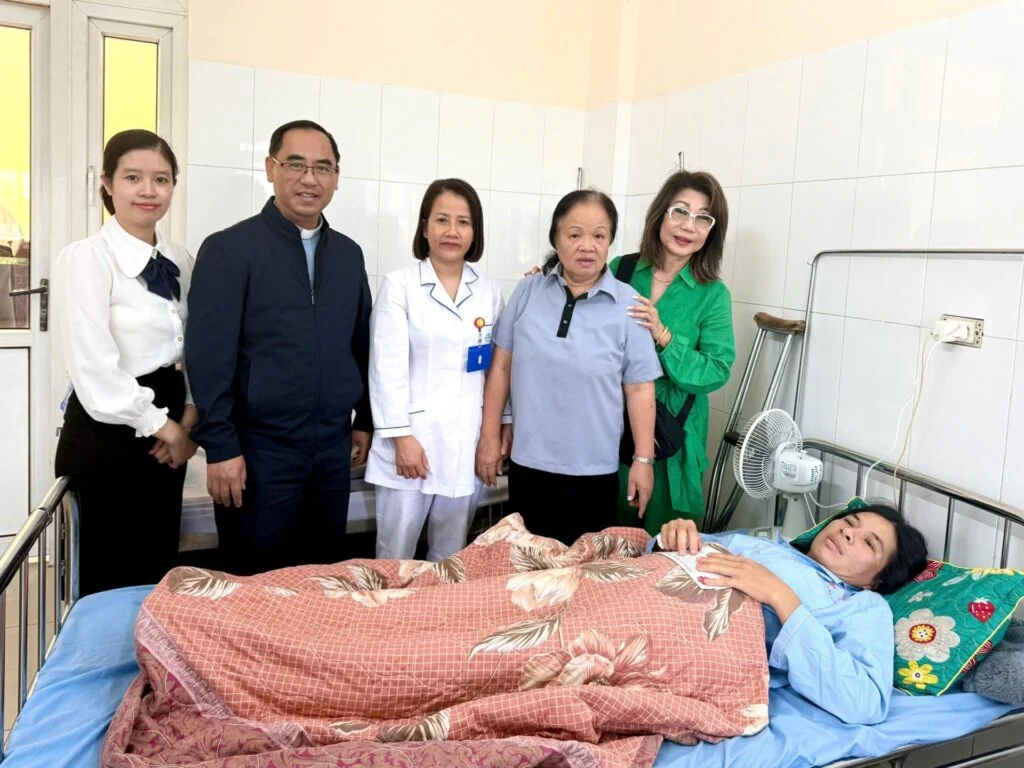 Ngọn Lửa Yêu Thương Giữa Bệnh Viện
