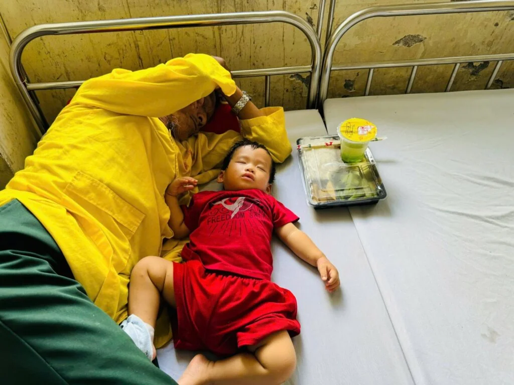 Tình Thương Lan Toả: Caritas Thanh Hóa Và Suất Cơm Ấm Nồng