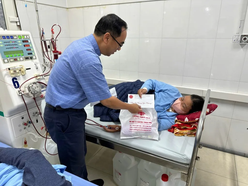 Ngọn Lửa Yêu Thương Giữa Lòng Bệnh Viện Nông Cống