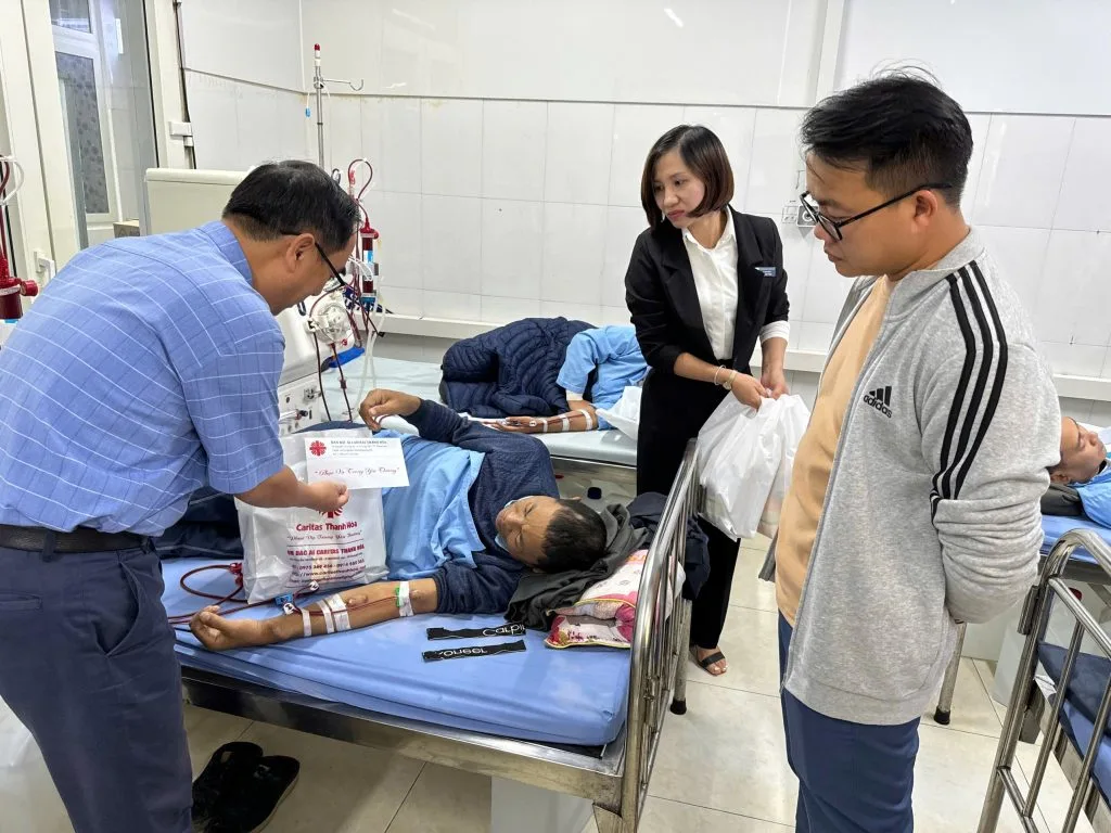Ngọn Lửa Yêu Thương Giữa Lòng Bệnh Viện Nông Cống