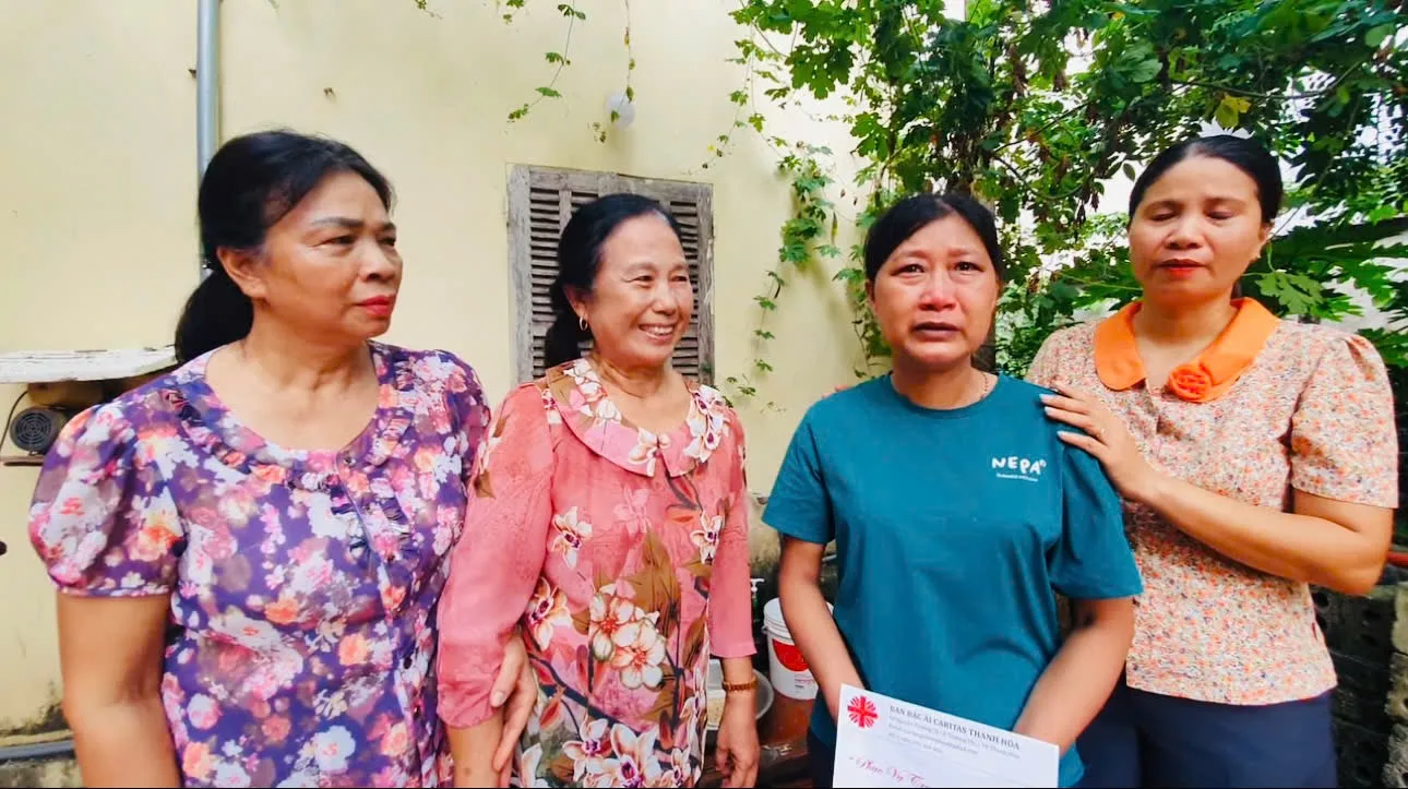 Gánh Nặng Cuộc Đời Và Ngọn Lửa Hy Vọng
