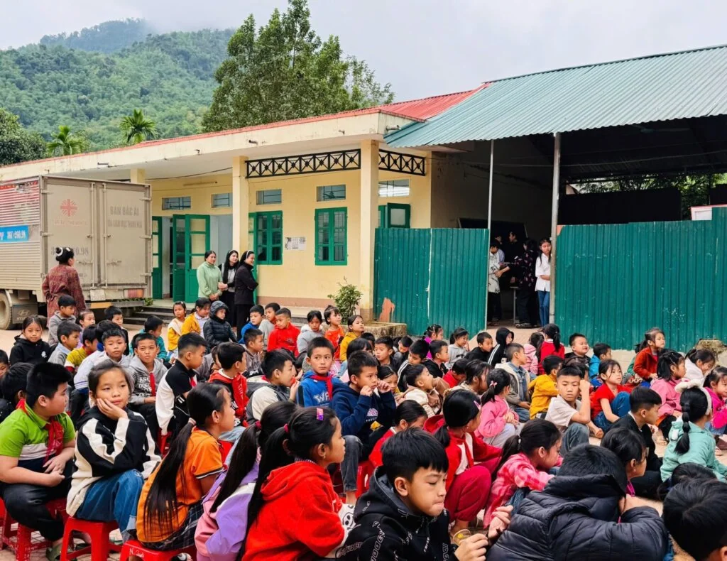 Một Ngày Ấm Áp Tại Trường Tiểu Học và THCS Xã Trung Thành, Huyện Quan Hoá