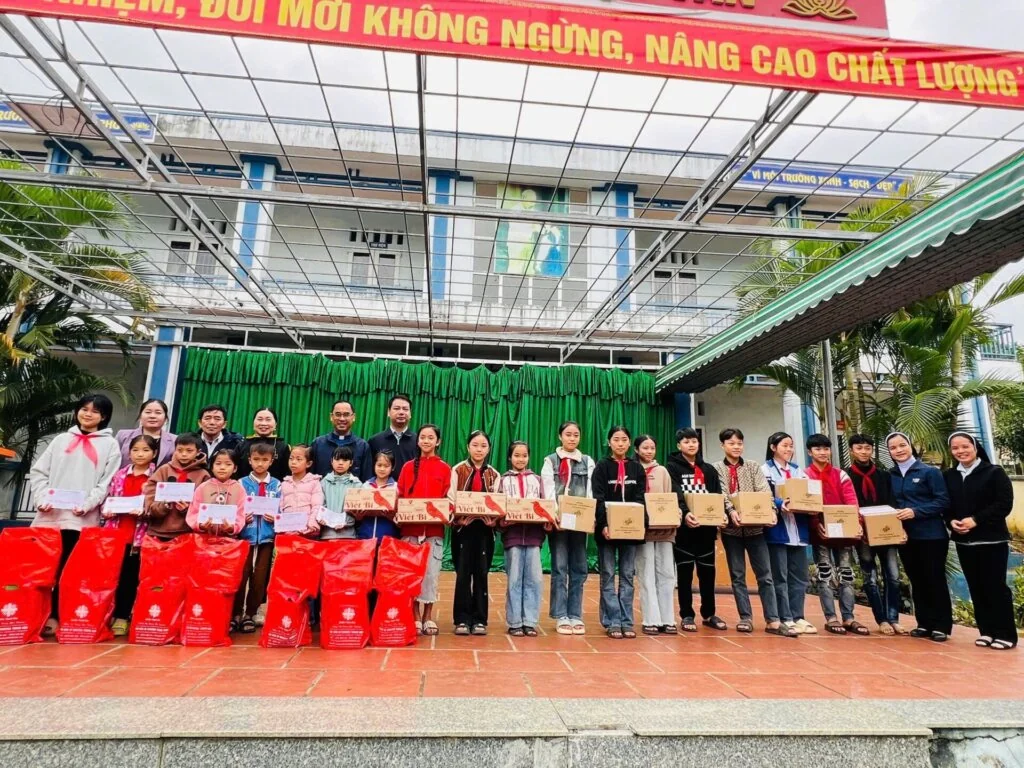 Hạt Giống Yêu Thương Xanh Tươi Tại Trường THCS Hiền Chung, Quan Hoá