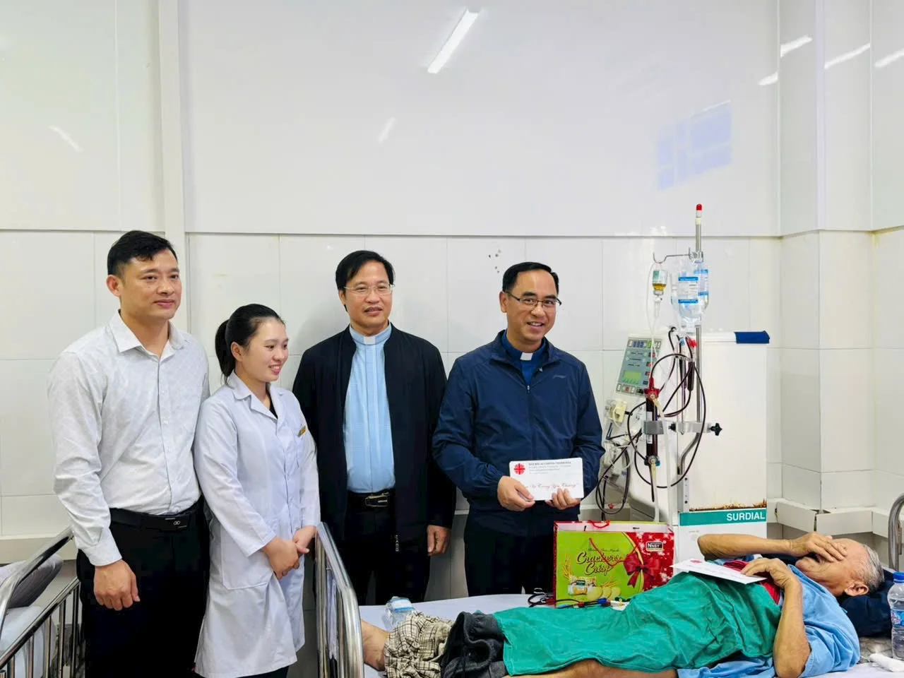 Nơi Giọt Máu Ngược Dòng, Tình Người Ngập Tràn