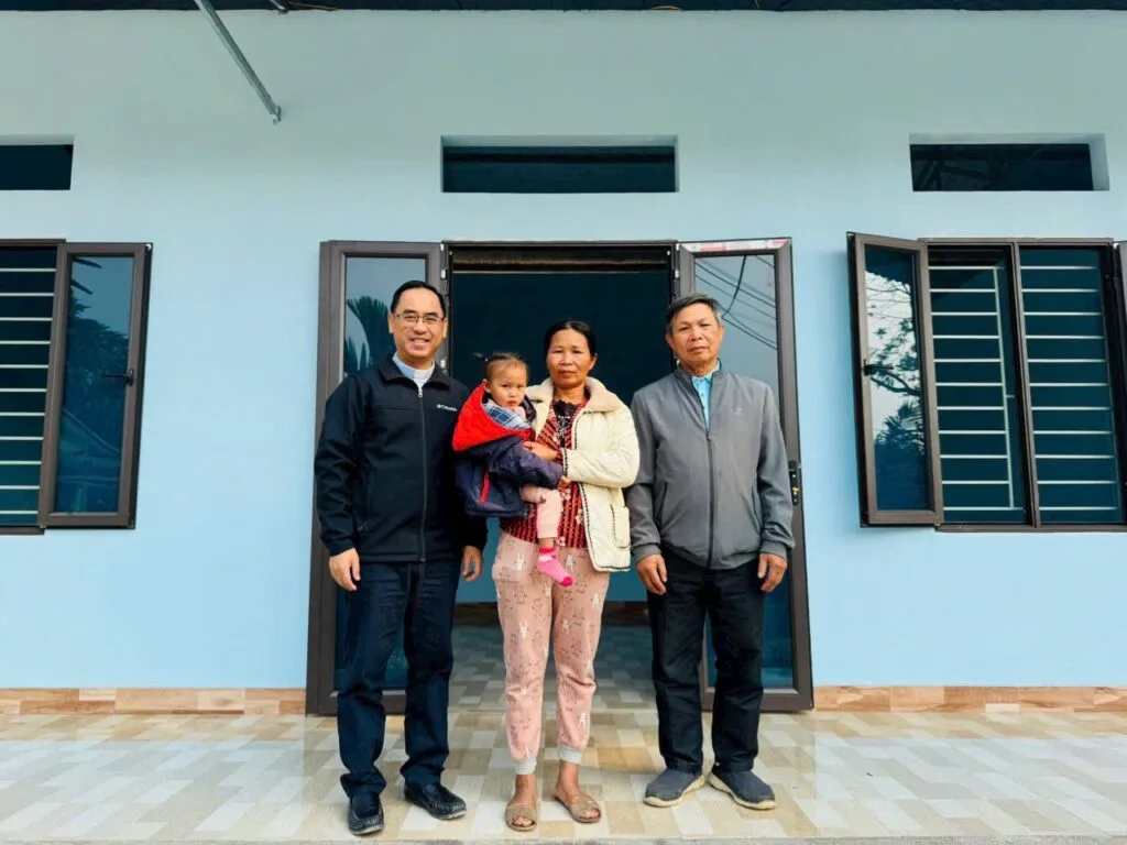 Ngôi Nhà Ấm Áp Tình Người: Caritas Thanh Hóa Trao Tặng Mái Ấm Cho Gia Đình Anh Vọng