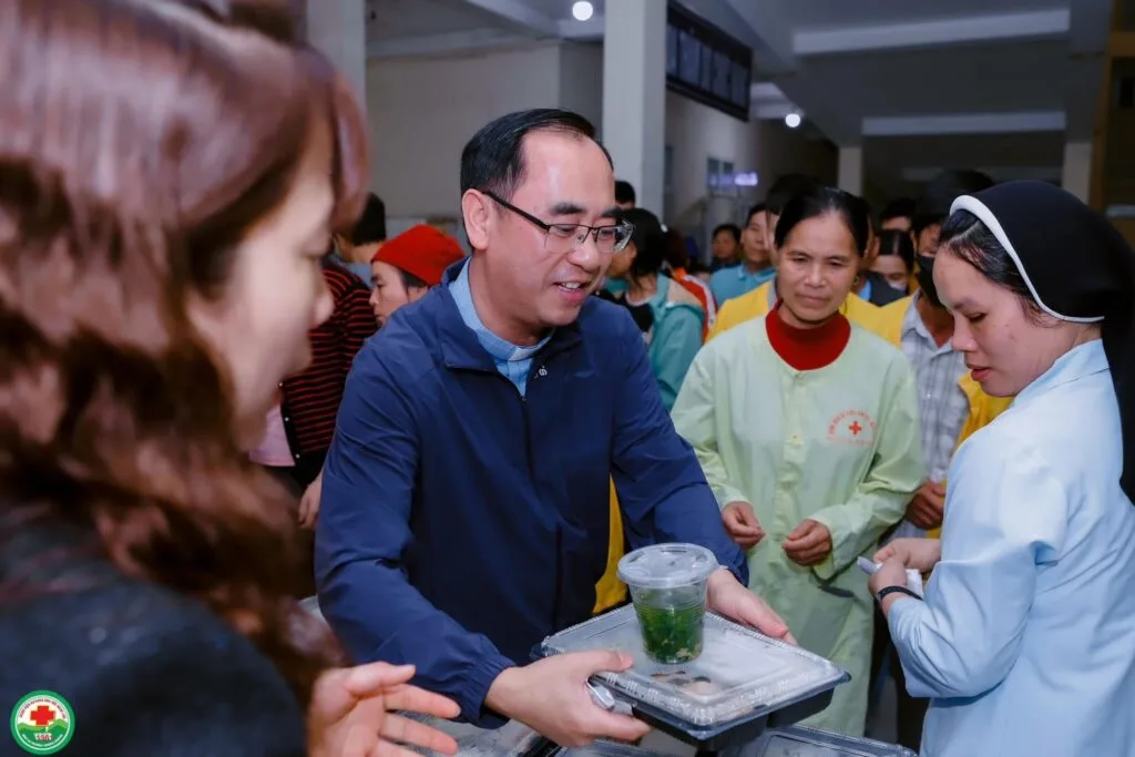 Bác Ái Mùa Chay: Caritas Thanh Hóa Trao Yêu Thương Đến Bệnh Nhân Nghèo Tại Bệnh Viện Ngọc Lặc