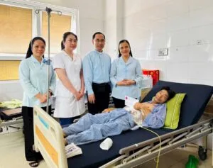 Tia Sáng Giữa Bệnh Viện Lạnh Giá: Tấm Lòng Vàng Sưởi Ấm Cha Con Anh Thi