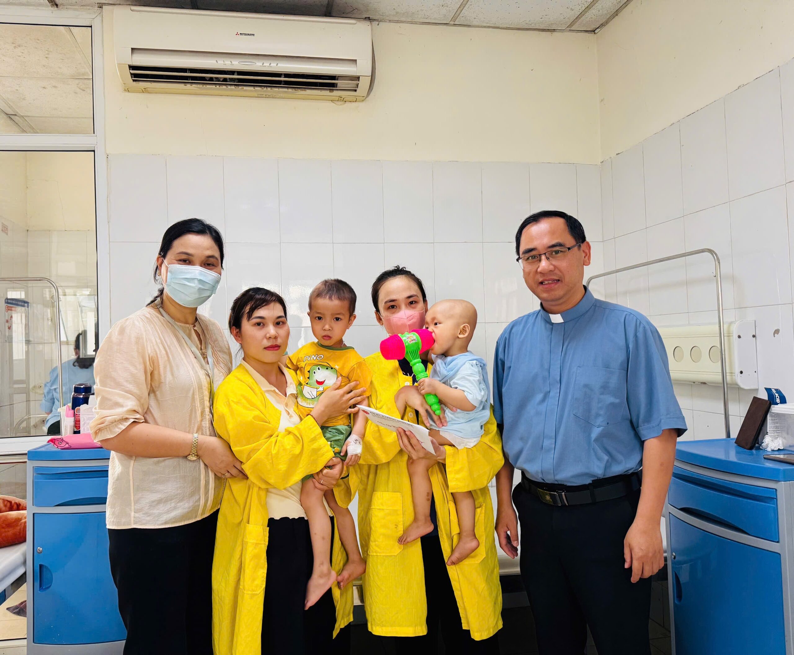 Nơi Những Vòng Tay Nối Dài: Ánh Sáng Cho Những "Chiến Binh Nhí"