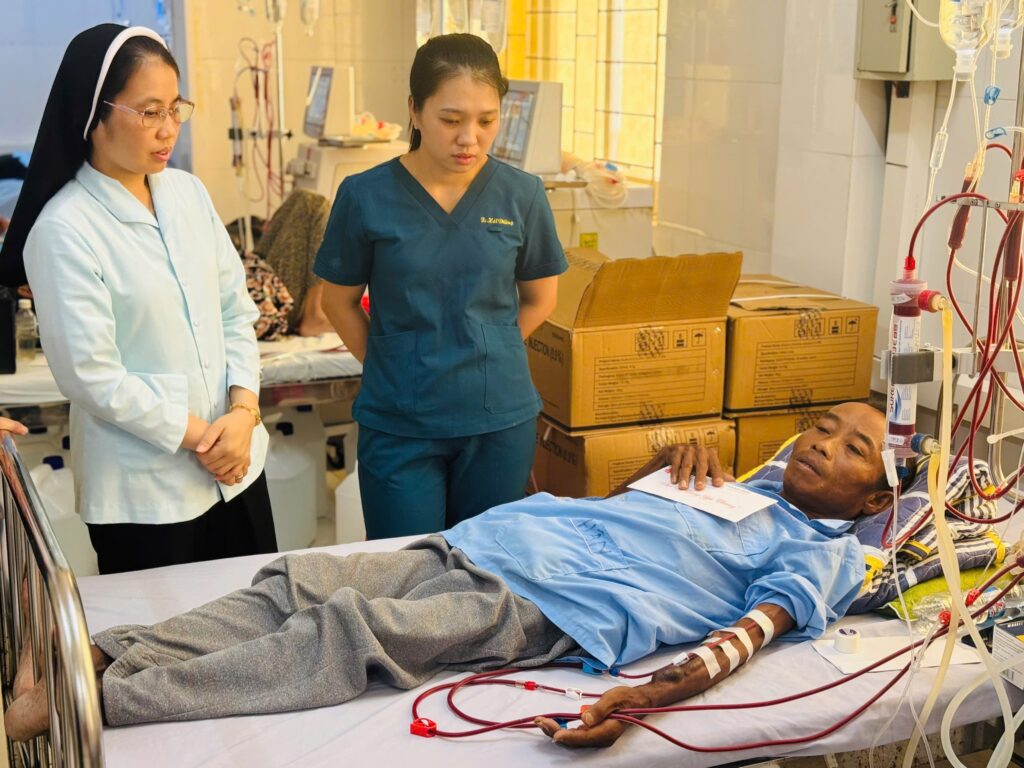 TIẾNG GỌI TỪ NỖI ĐAU TẬN CÙNG: 20 NĂM LỌC MÁU VÀ NGHỊ LỰC CỦA NGƯỜI CHA