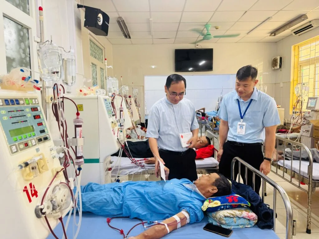 Nụ Cười Hồi Sinh Từ Những Tấm Lòng Xa Xứ