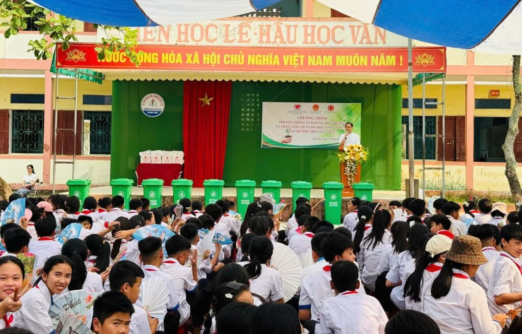 Mầm Xanh Hy Vọng Giữa Những Ngày Nắng Nóng