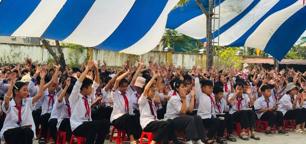 Mầm Xanh Hy Vọng Giữa Những Ngày Nắng Nóng