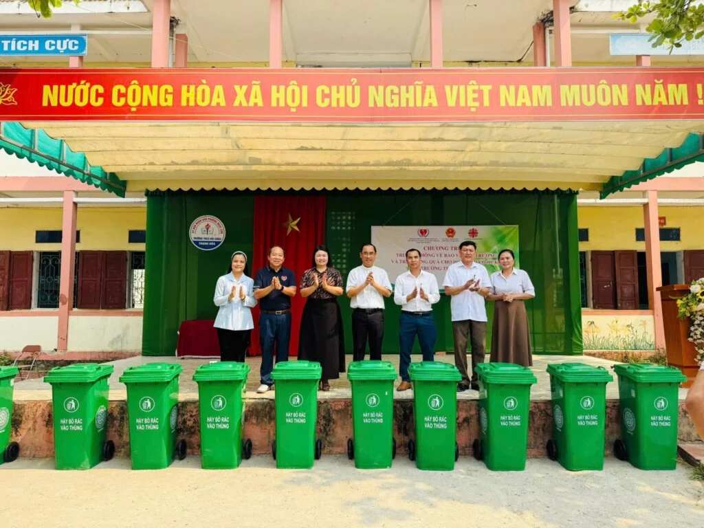 Mầm Xanh Hy Vọng Giữa Những Ngày Nắng Nóng