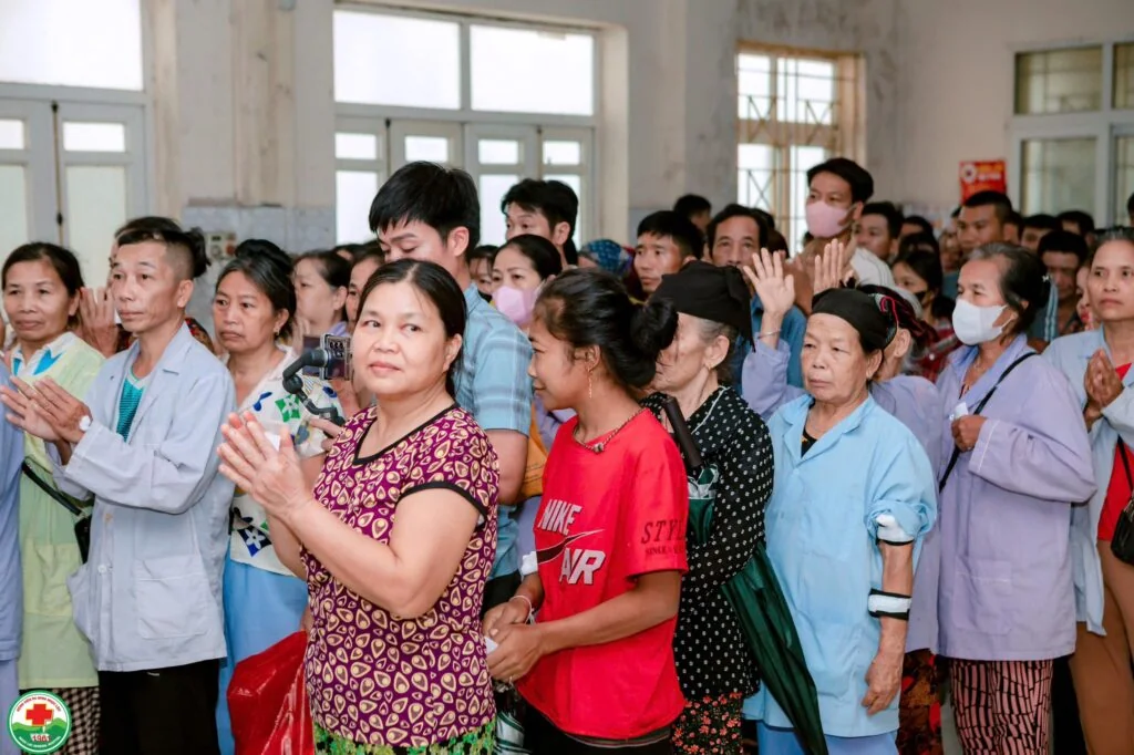 Những Suất Cơm Ấm Tình Người Tại Bệnh Viện Đa Khoa Ngọc Lặc