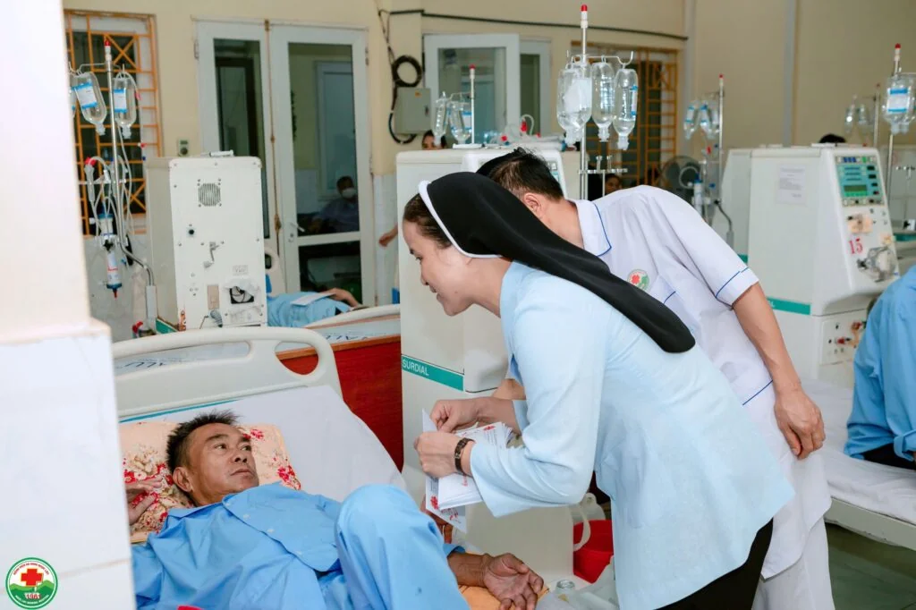 Ấm Áp Nghĩa Tình Nơi Phòng Lọc Máu BV Ngọc Lặc