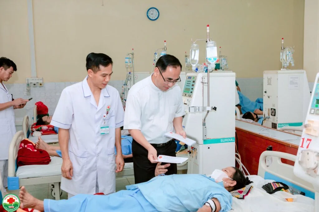 Ấm Áp Nghĩa Tình Nơi Phòng Lọc Máu BV Ngọc Lặc