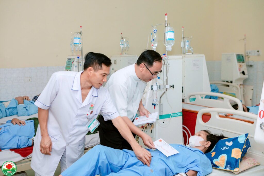 Ấm Áp Nghĩa Tình Nơi Phòng Lọc Máu BV Ngọc Lặc